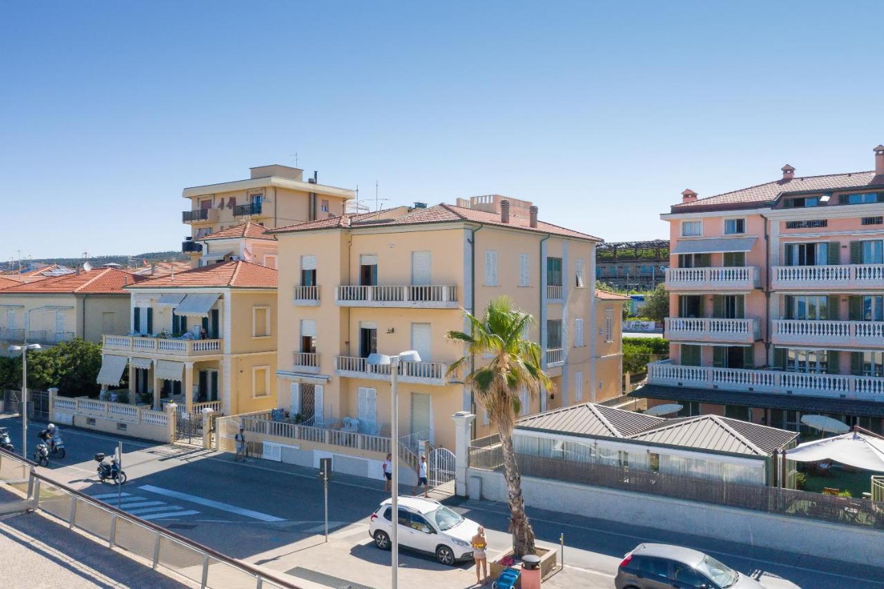 Brezza Marina Apartment San Vincenzo Eksteriør bilde